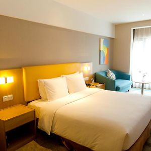 Standard King Room Disability Access
